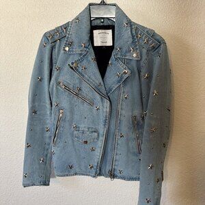 Understated Leather Star Studded Denim Moto Jacket Womens medium light wash zips